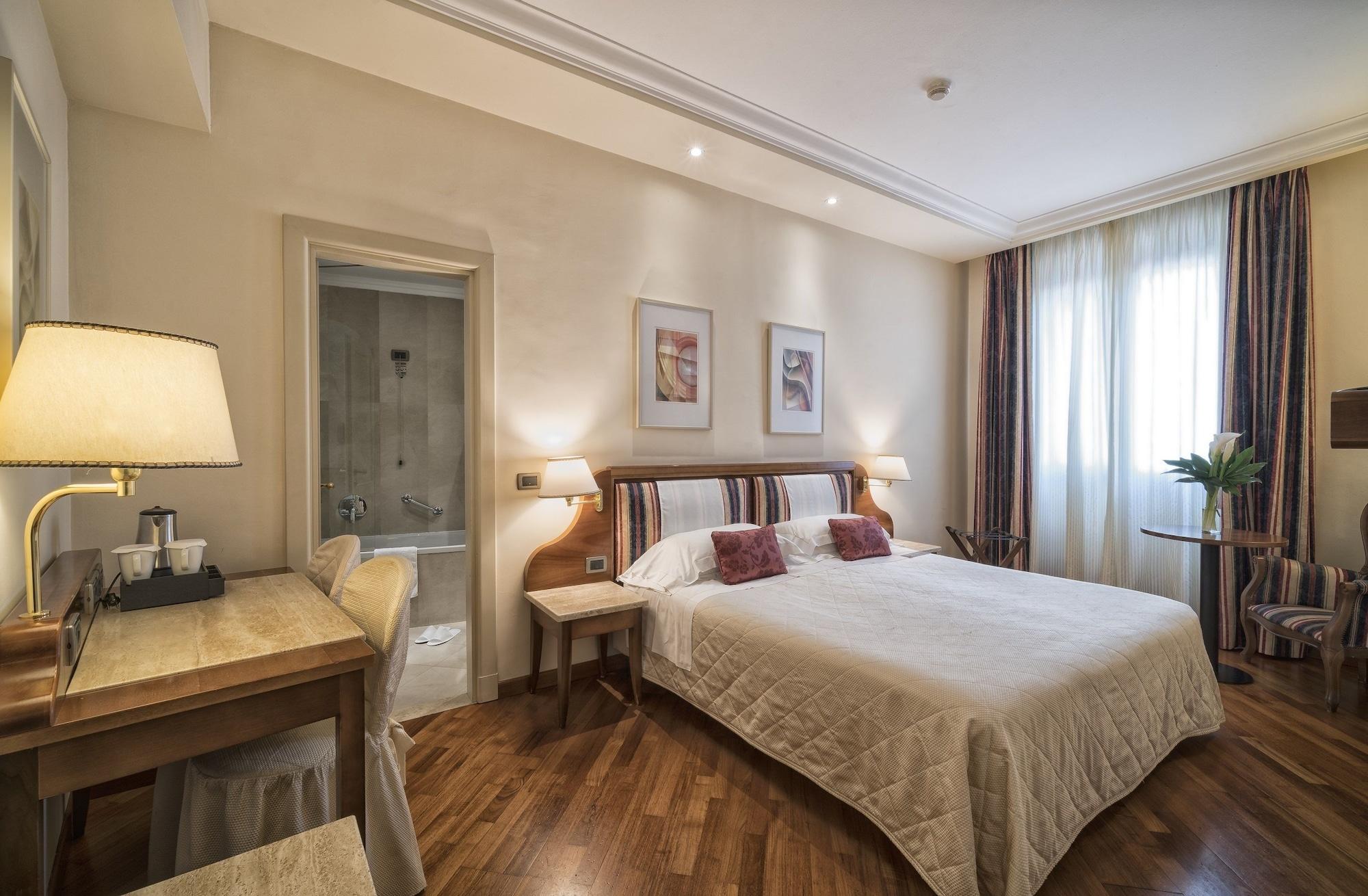 B&B Hotel Firenze Laurus Al Duomo Eksteriør billede