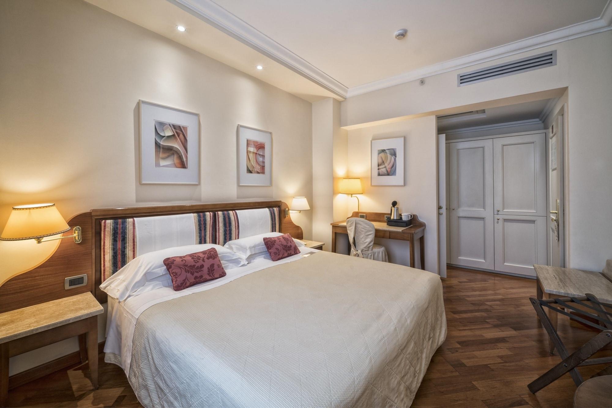 B&B Hotel Firenze Laurus Al Duomo Eksteriør billede