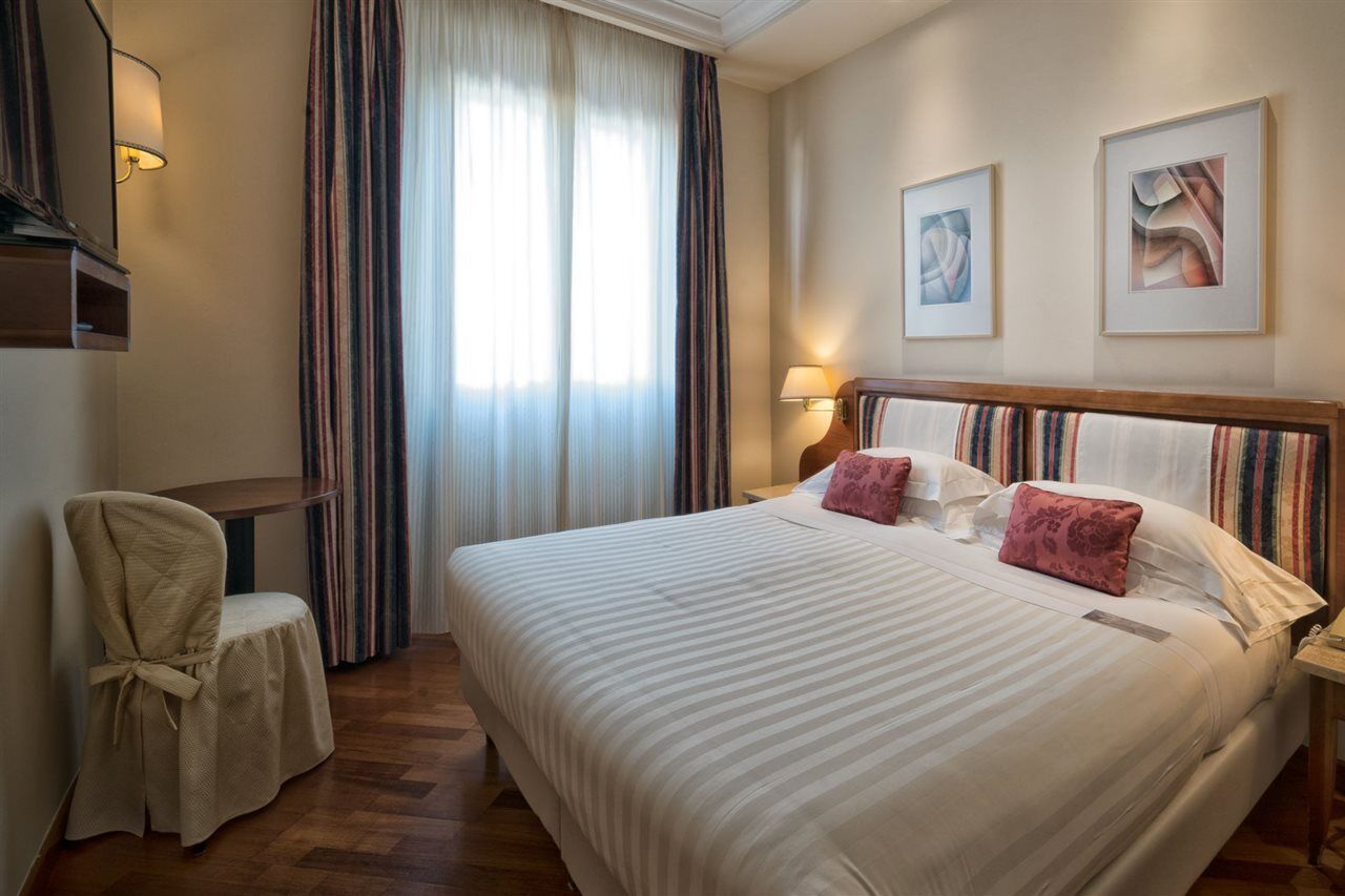 B&B Hotel Firenze Laurus Al Duomo Eksteriør billede
