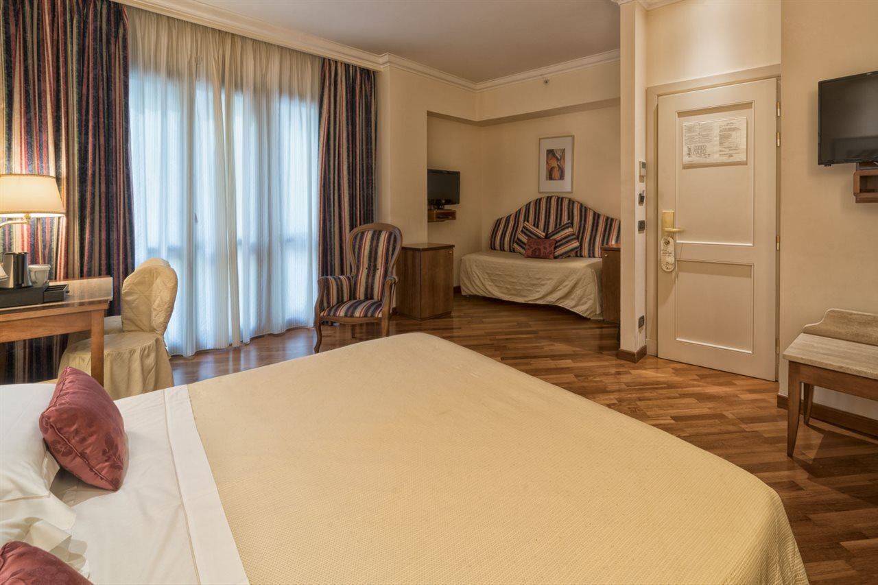 B&B Hotel Firenze Laurus Al Duomo Eksteriør billede